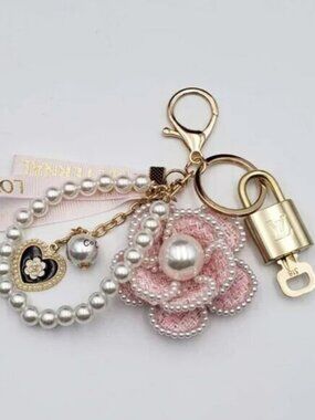 Louis Vuitton Gold Padlock 🔑 Authentic LV Unbranded Flower Keychain Bag Charm